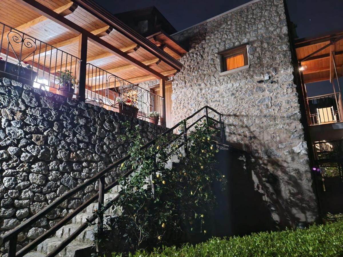 Agriturismo Orrido Di Pino Agerola Eksteriør billede