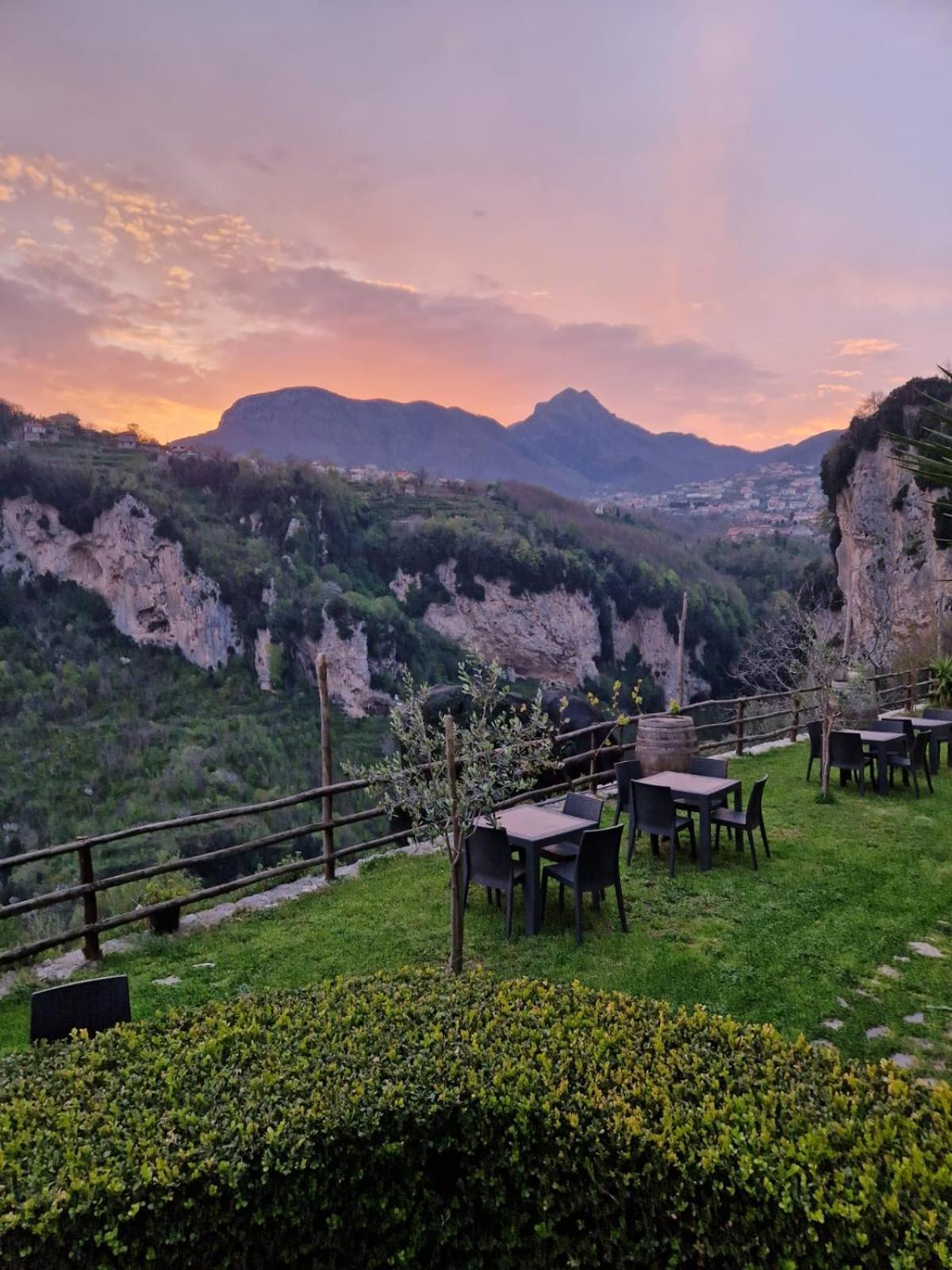 Agriturismo Orrido Di Pino Agerola Eksteriør billede